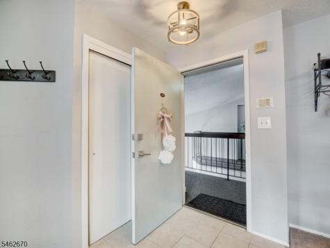196 Drake Lane Roxbury NJ 07852