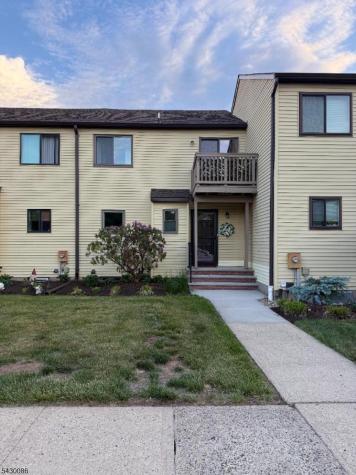 7 Lake Court Raritan NJ 08822