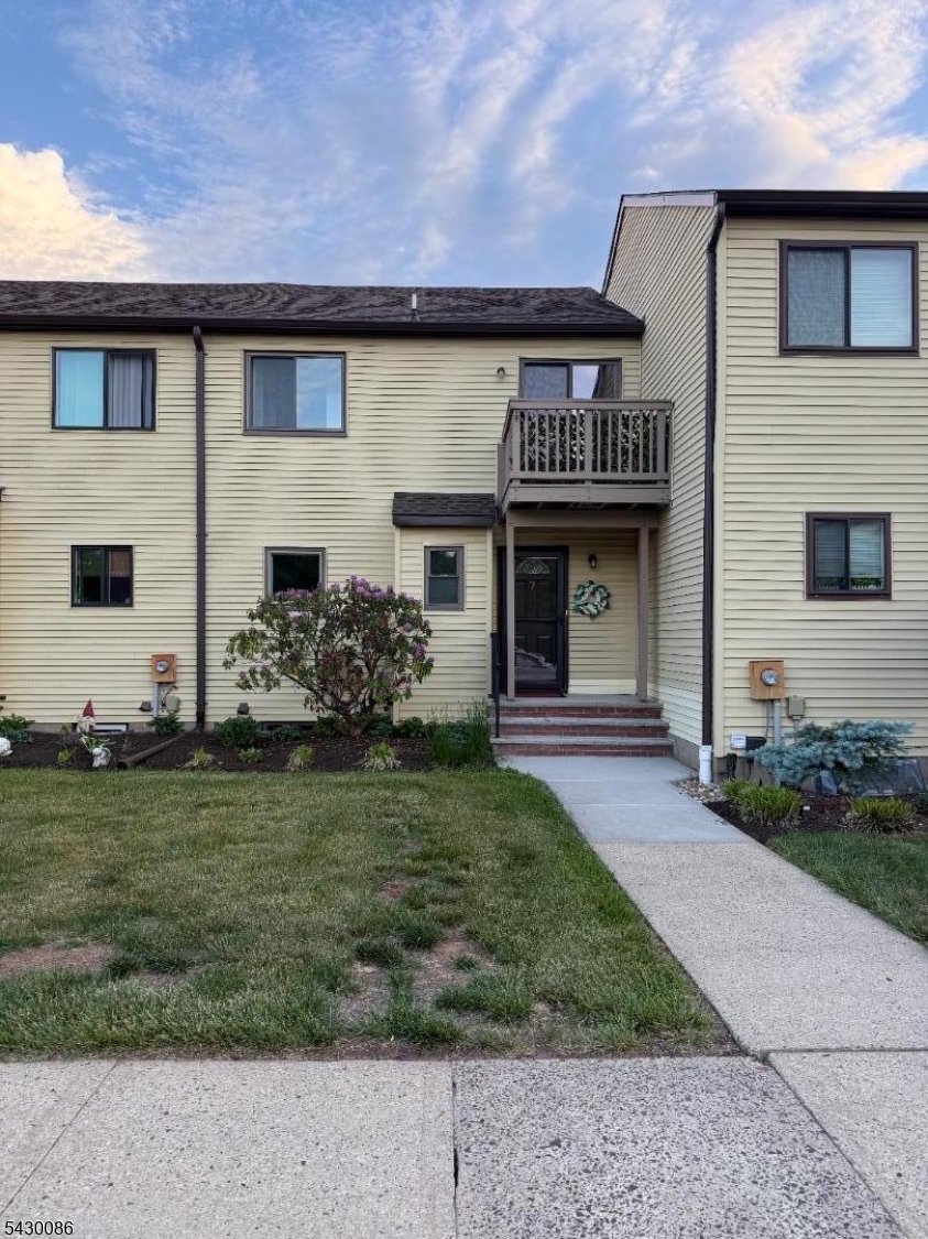 7 Lake Court Raritan NJ 08822
