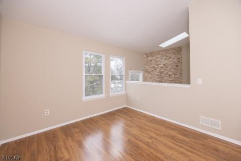 7 Lake Court Raritan NJ 08822