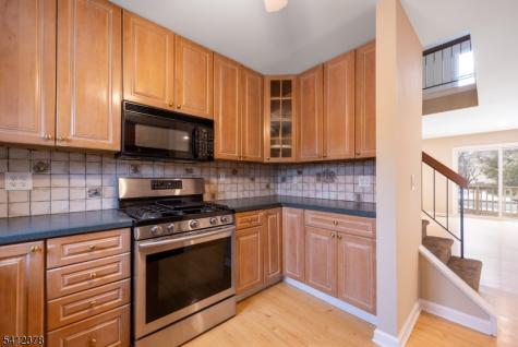 7 Lake Court Raritan NJ 08822