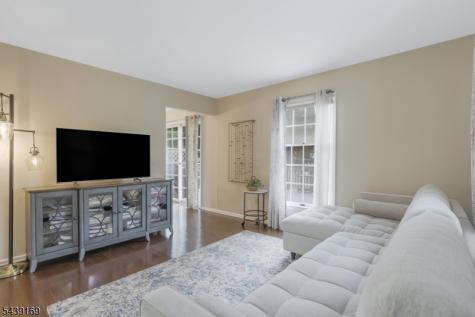 11 Hampton Court Bernards NJ 07920