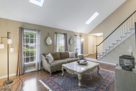 11 Hampton Court Bernards NJ 07920