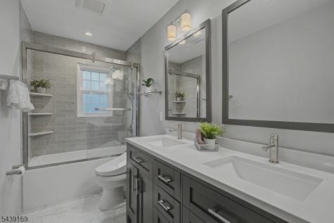 11 Hampton Court Bernards NJ 07920