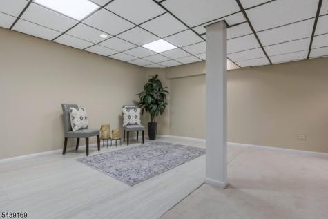 11 Hampton Court Bernards NJ 07920