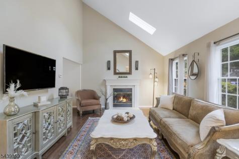 11 Hampton Court Bernards NJ 07920