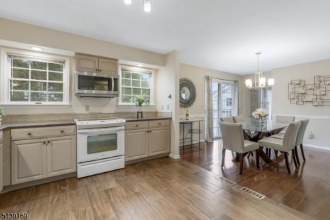 11 Hampton Court Bernards NJ 07920