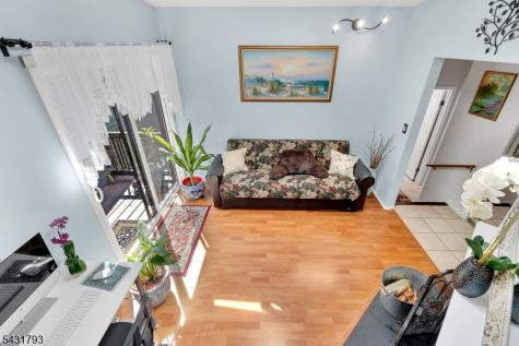19 Meadowview Drive Clinton NJ 08801
