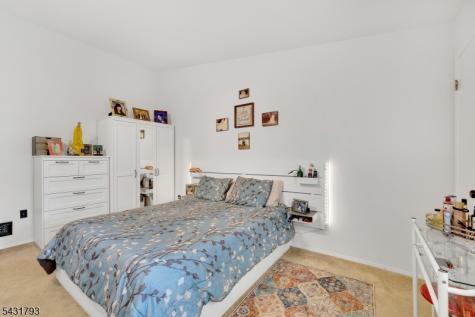 19 Meadowview Drive Clinton NJ 08801