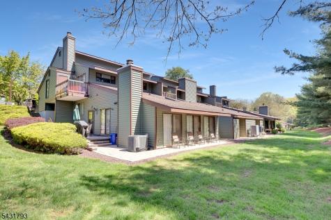 19 Meadowview Drive Clinton NJ 08801