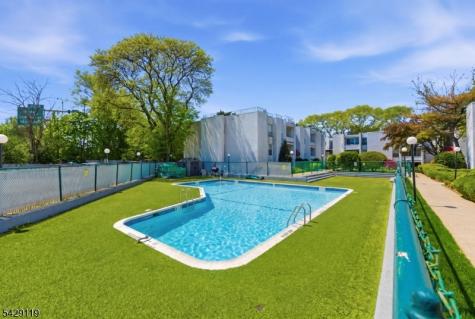 462 River Road Nutley NJ 07110