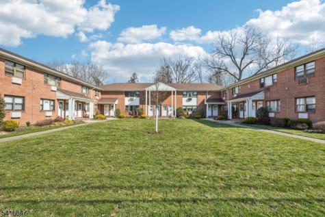 21 Colonial Drive Little Falls NJ 07424