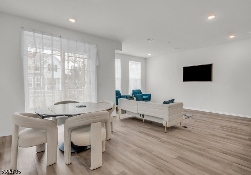 204 Honeysuckle Lane Warren NJ 07059