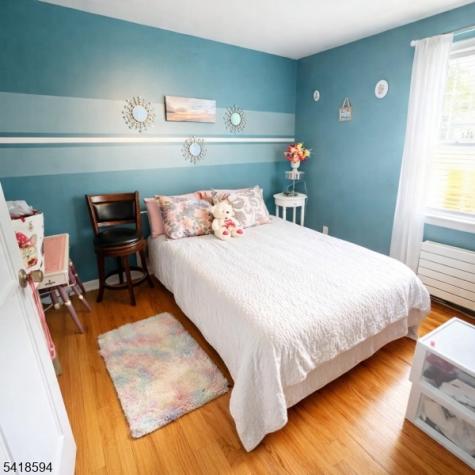 23 Carolyn Terrace Roselle NJ 07203