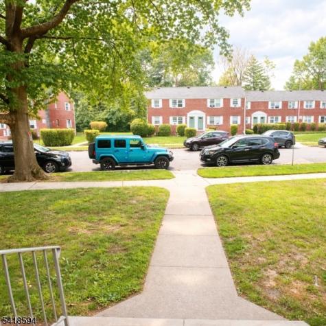 23 Carolyn Terrace Roselle NJ 07203