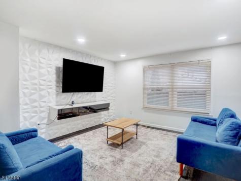 352 N Oraton Parkway East Orange NJ 07017