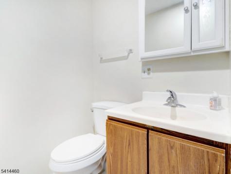 352 N Oraton Parkway East Orange NJ 07017