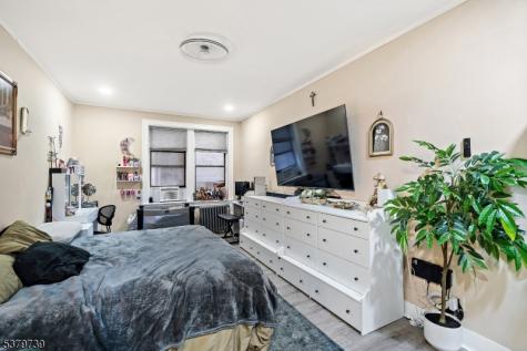 821 Bergen Avenue Jersey City NJ 07306