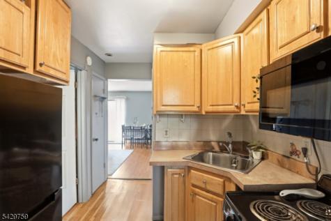8 Sewall Avenue Clifton NJ 07011