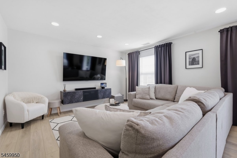 184 Vista Drive Hanover NJ 07927