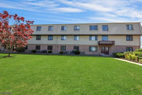 846 Riverside Avenue Lyndhurst NJ 07071