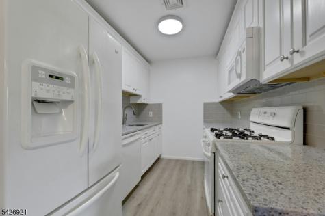 846 Riverside Avenue Lyndhurst NJ 07071