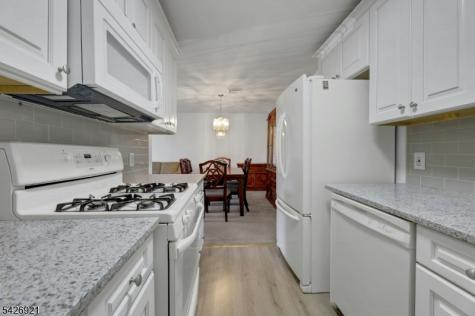 846 Riverside Avenue Lyndhurst NJ 07071