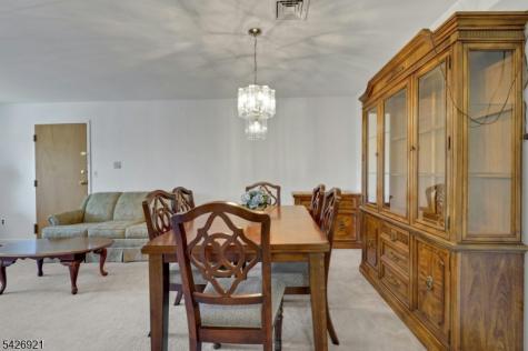 846 Riverside Avenue Lyndhurst NJ 07071