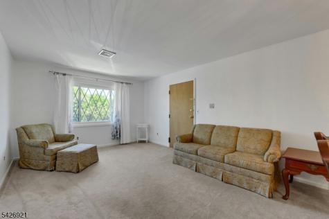 846 Riverside Avenue Lyndhurst NJ 07071
