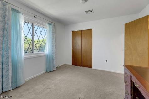 846 Riverside Avenue Lyndhurst NJ 07071
