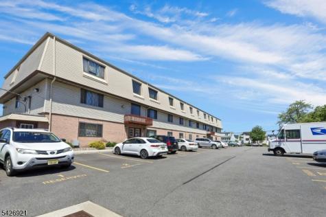 846 Riverside Avenue Lyndhurst NJ 07071
