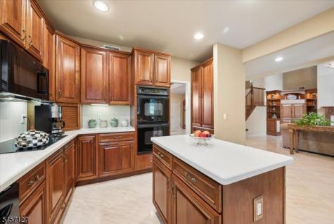 24 Benedict Crescent Bernards NJ 07920