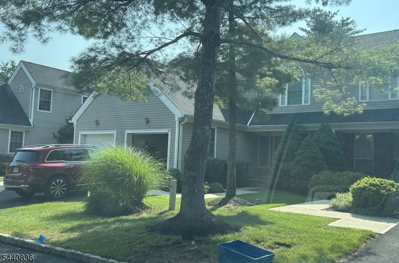 42 Myrtle Court Readington NJ 08889