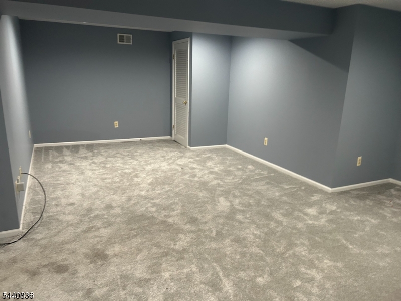 42 Myrtle Court Readington NJ 08889