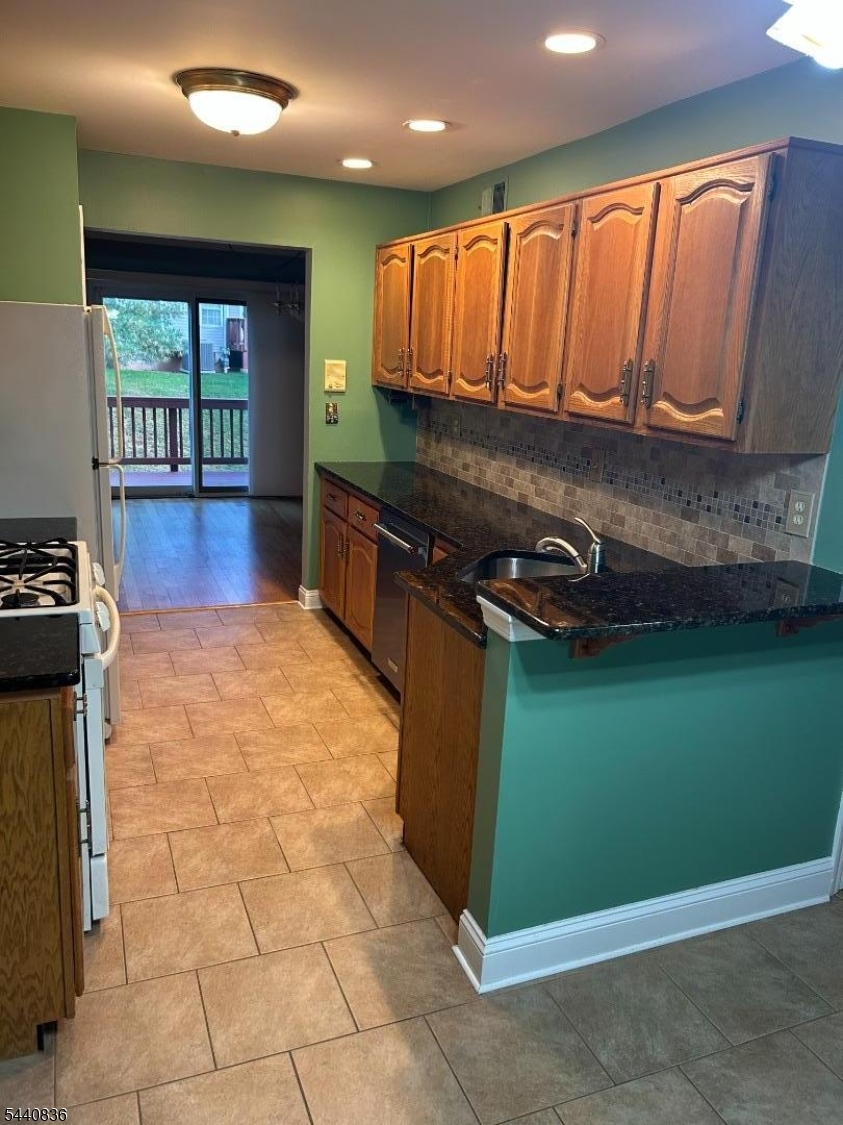 42 Myrtle Court Readington NJ 08889