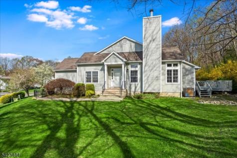 126 Worcester Drive Wayne NJ 07470