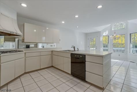 126 Worcester Drive Wayne NJ 07470