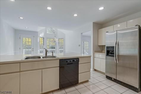 126 Worcester Drive Wayne NJ 07470