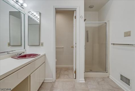 126 Worcester Drive Wayne NJ 07470