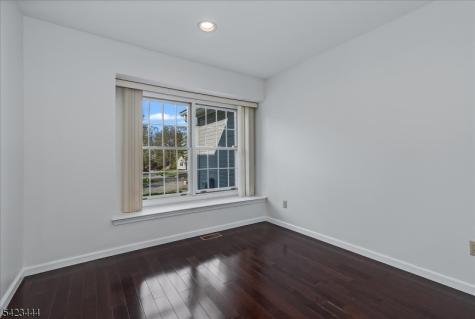 126 Worcester Drive Wayne NJ 07470