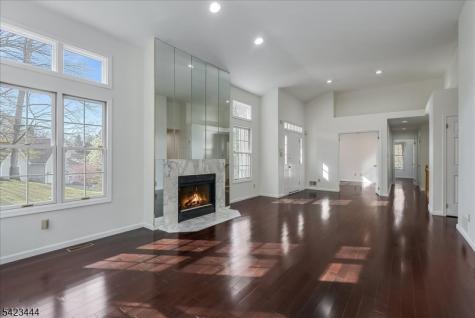 126 Worcester Drive Wayne NJ 07470