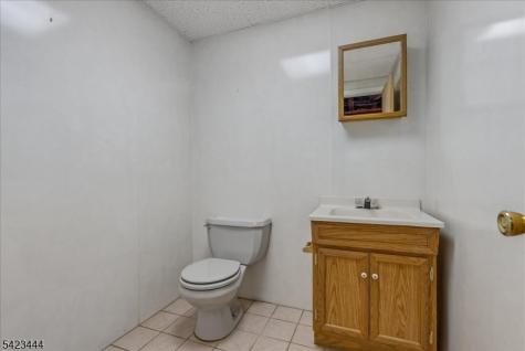 126 Worcester Drive Wayne NJ 07470