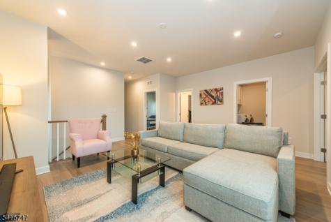 24 Willow Lane Parsippany-troy Hills NJ 07054
