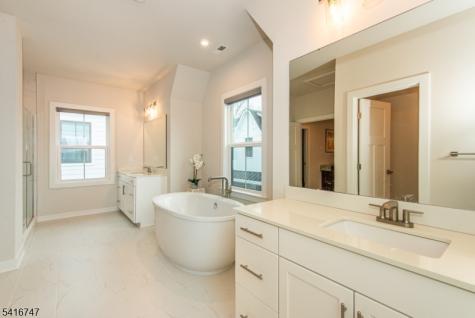 24 Willow Lane Parsippany-troy Hills NJ 07054
