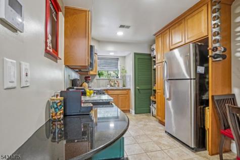 272 Walnut Street Newark NJ 07105