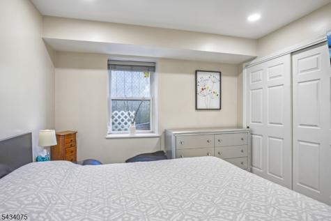 272 Walnut Street Newark NJ 07105