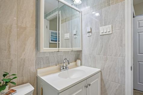 272 Walnut Street Newark NJ 07105