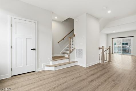 19 Kiln Aberdeen NJ 07721