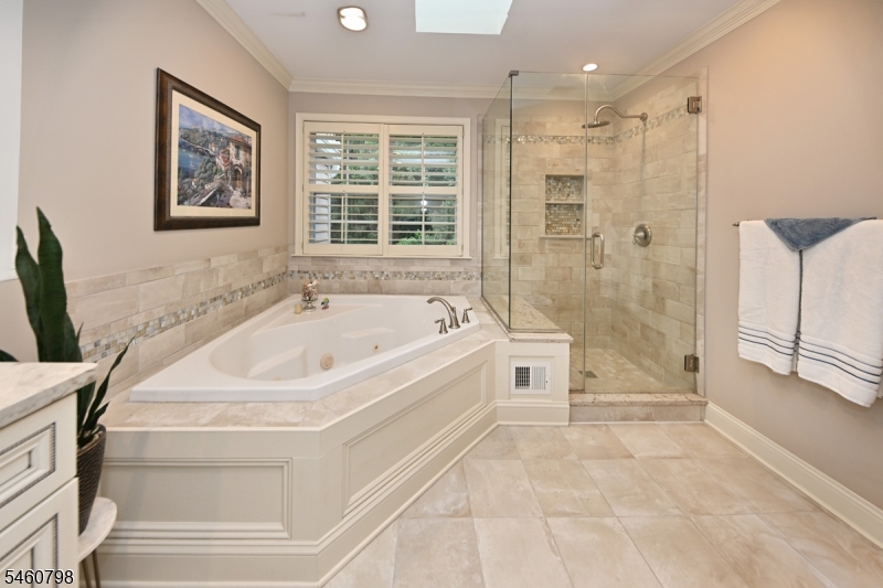 8 Hunter Road North Haledon NJ 07508