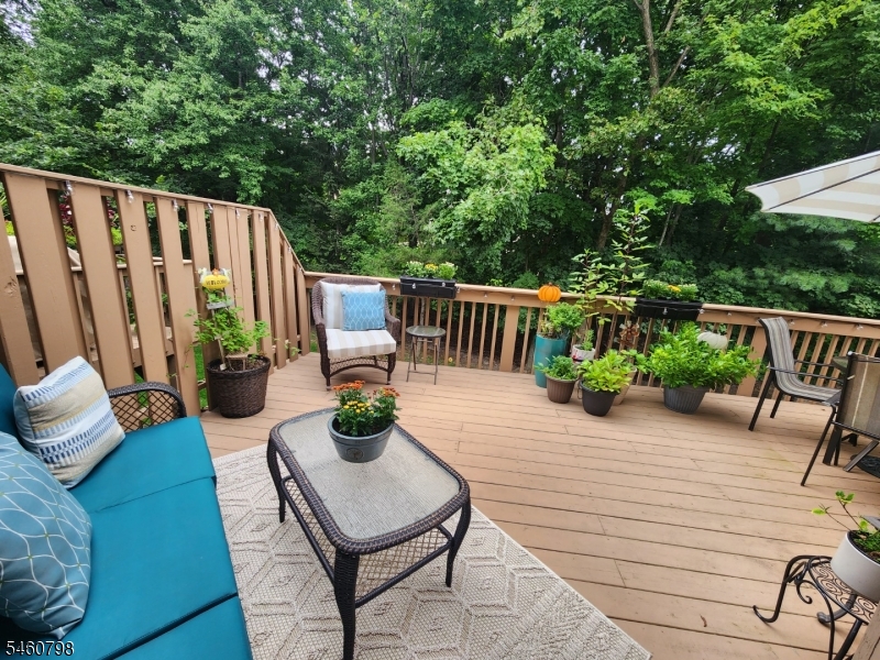 8 Hunter Road North Haledon NJ 07508